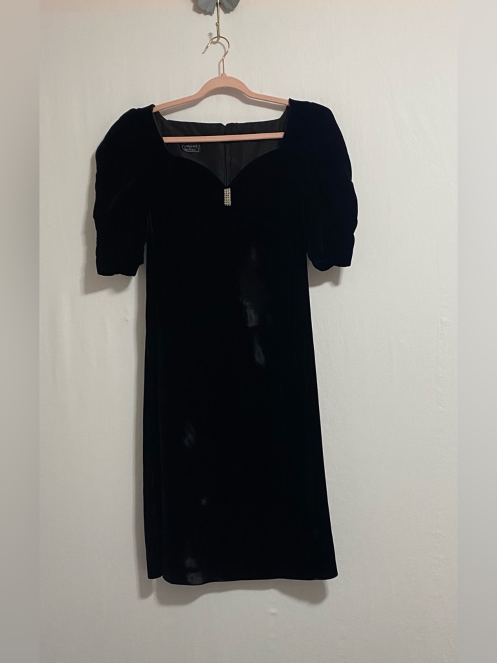 Cachet Black Velvet Midi Dress with Puff Sleeves